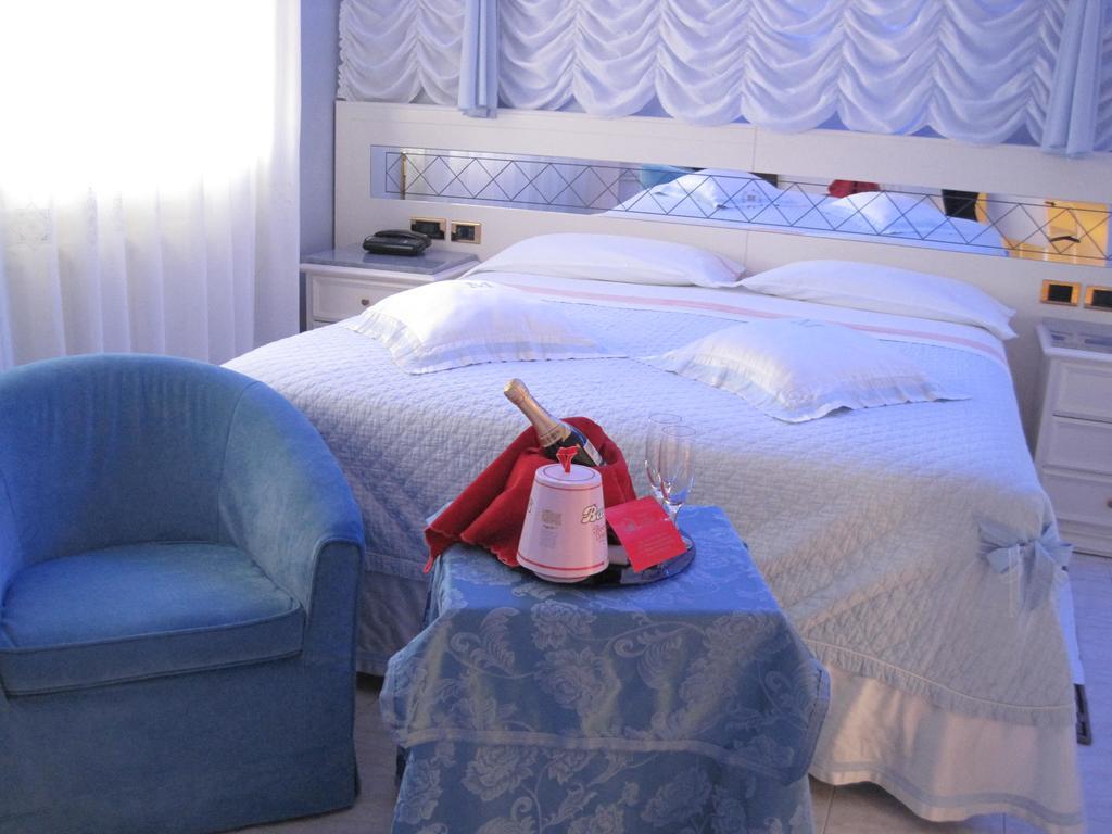 Hotel Matilde Marina di Massa Dış mekan fotoğraf