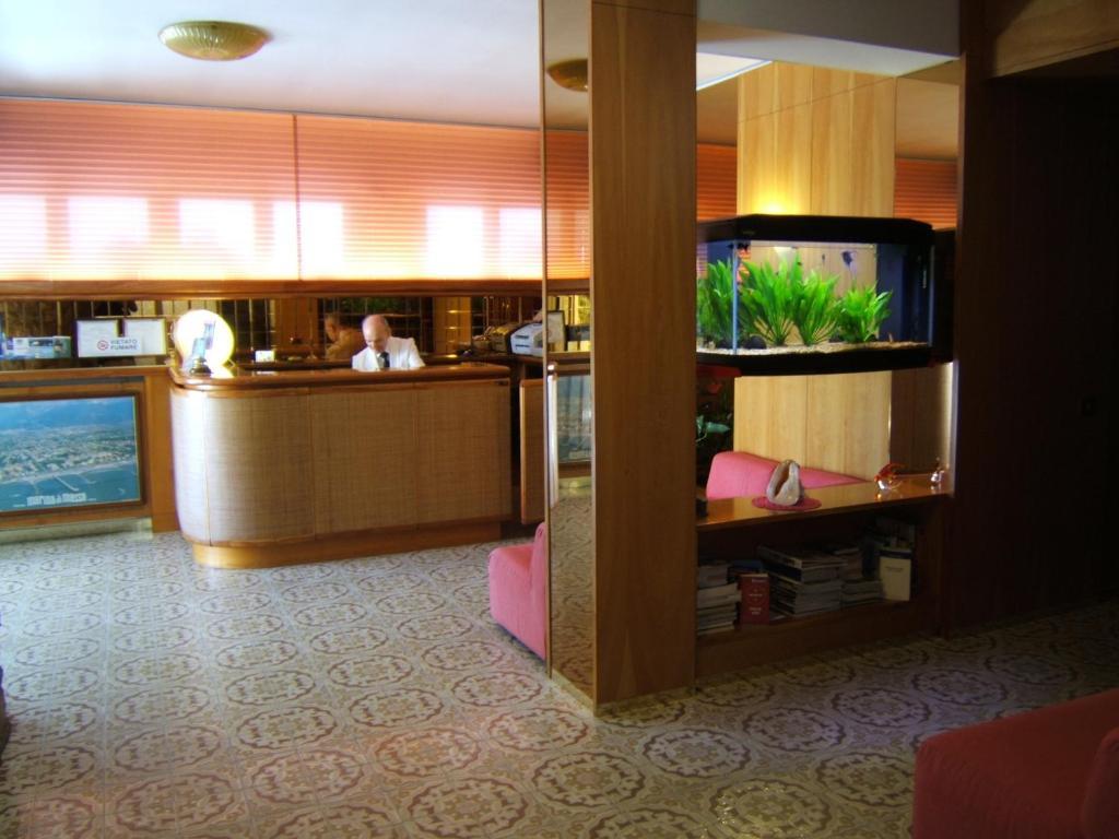 Hotel Matilde Marina di Massa Dış mekan fotoğraf