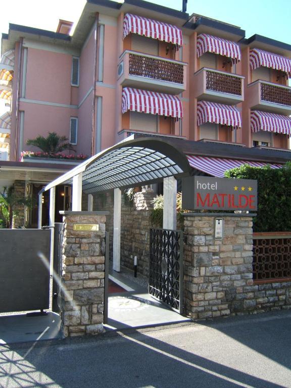 Hotel Matilde Marina di Massa Dış mekan fotoğraf
