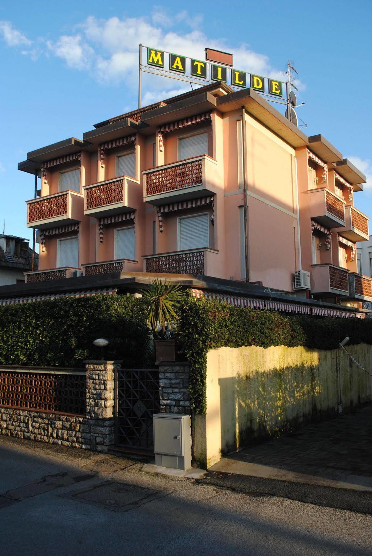 Hotel Matilde Marina di Massa Dış mekan fotoğraf