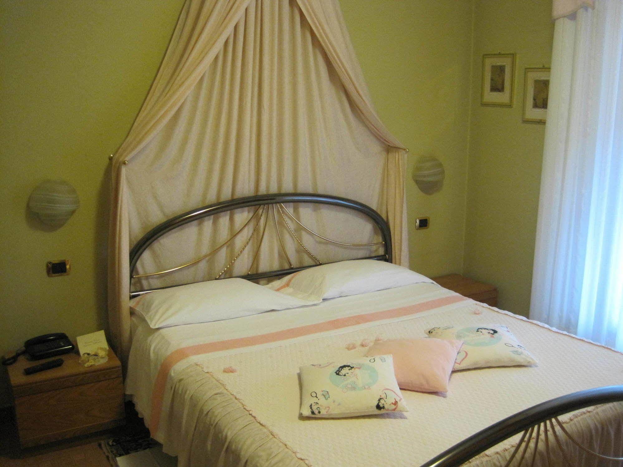 Hotel Matilde Marina di Massa Dış mekan fotoğraf