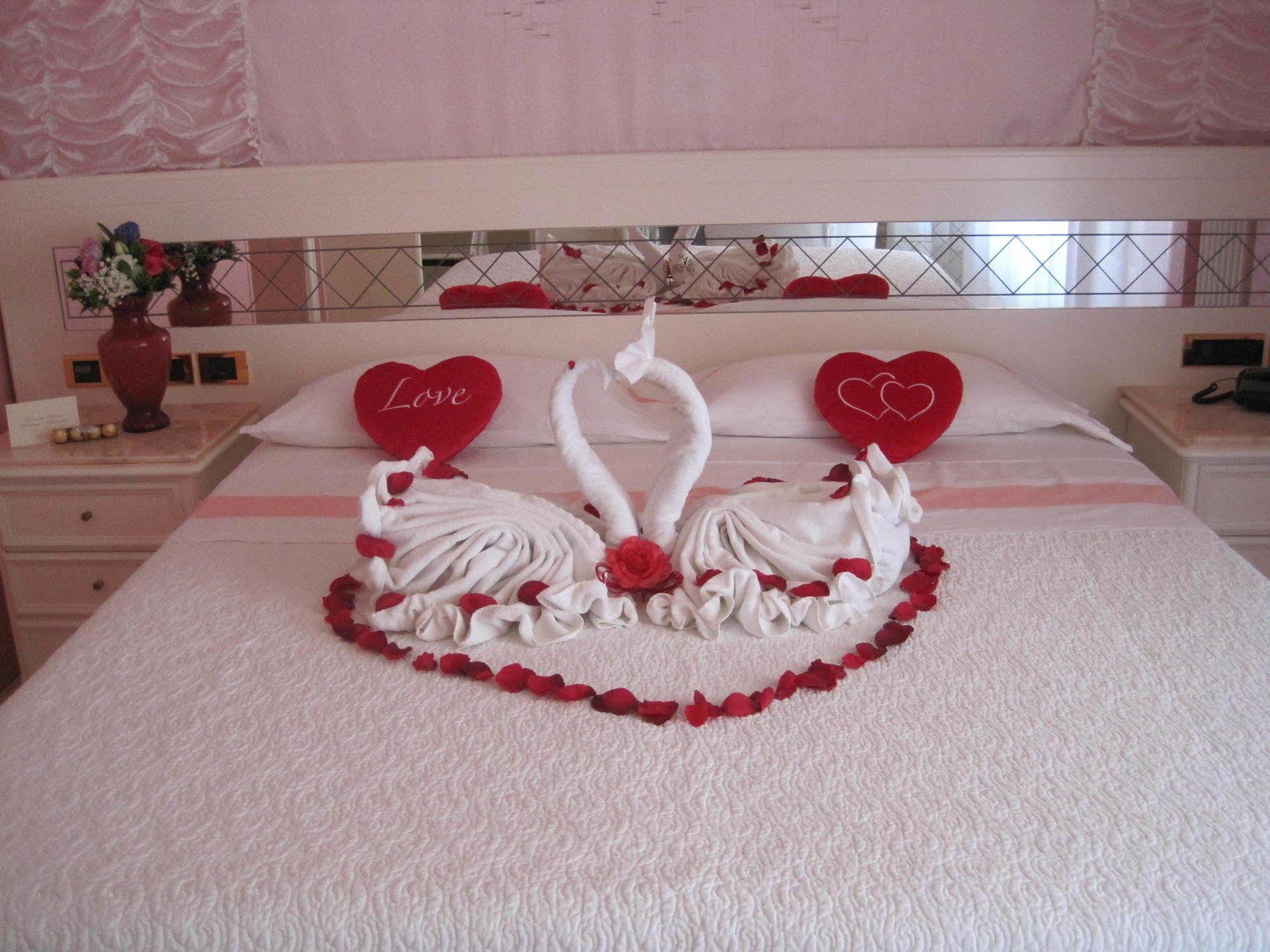 Hotel Matilde Marina di Massa Dış mekan fotoğraf