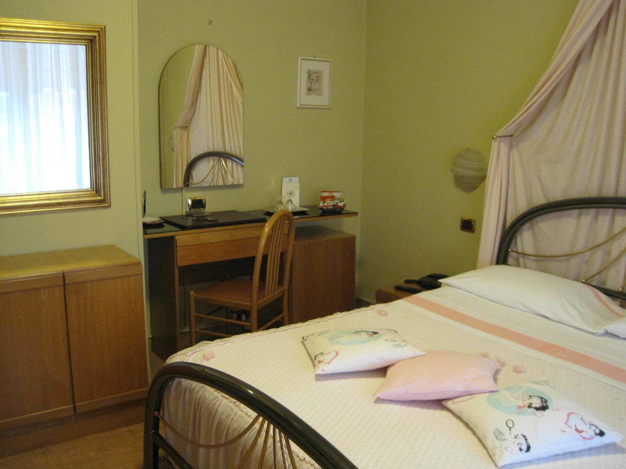 Hotel Matilde Marina di Massa Dış mekan fotoğraf