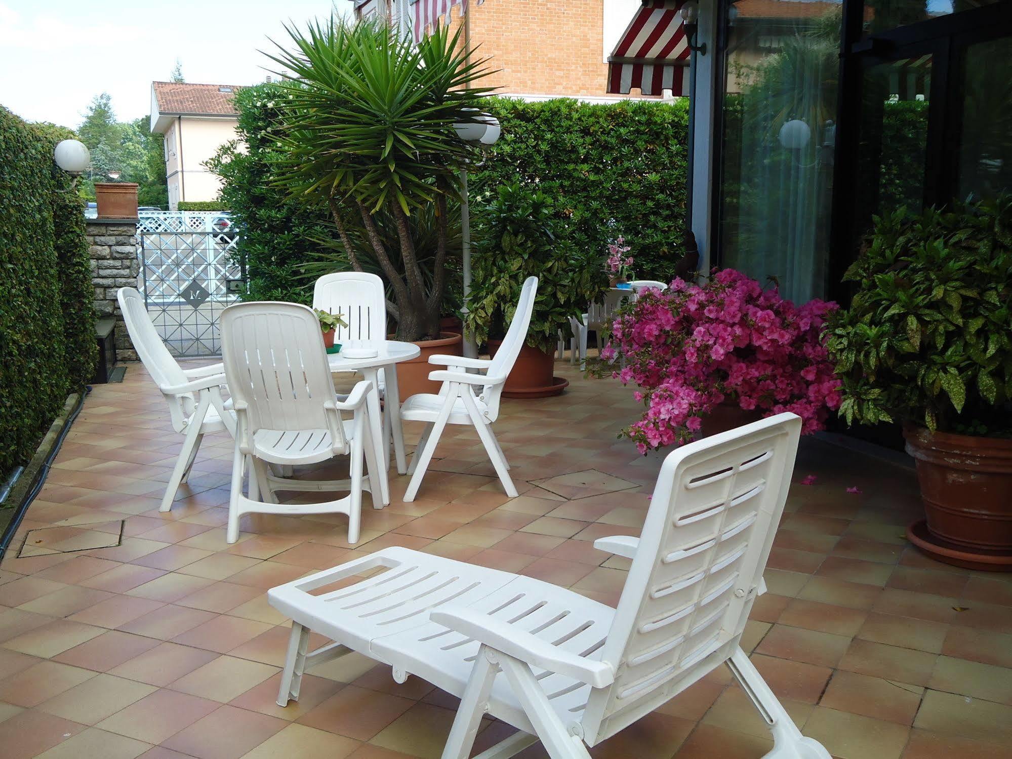 Hotel Matilde Marina di Massa Dış mekan fotoğraf